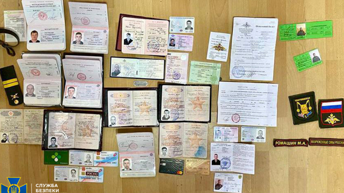 СБУ здобула секретні карти та списки російських окупантів, які померли на Донеччині