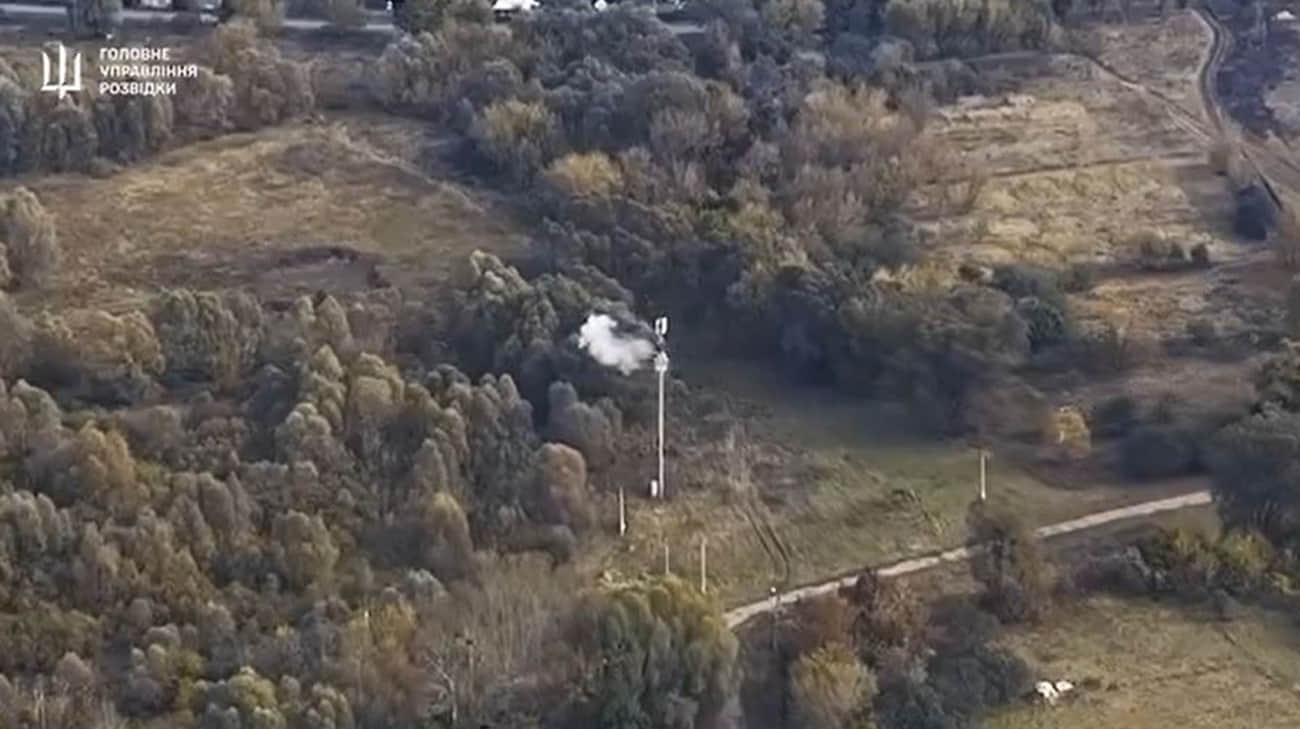 Ukrainian units wipe out Russian communications equipment and personnel in Tyotkino, Russia – video