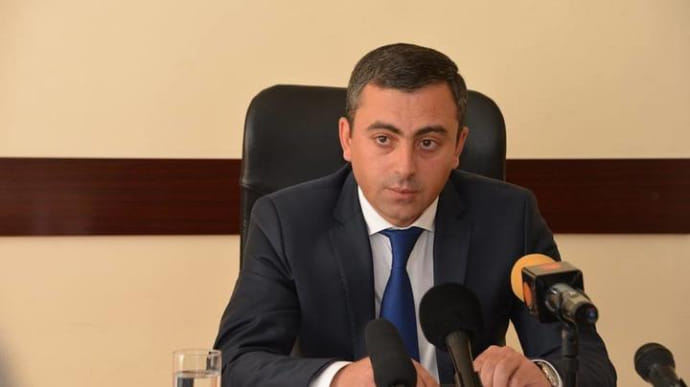 Вірменська опозиція взялася блокувати адмінбудівлі в Єревані