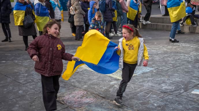 Мешканці Швеції, Данії й Британії не готові до миру ціною українських земель