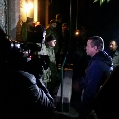 В міліції заявили, що "стежать за порядком" біля типографії Ахметова - фото 2