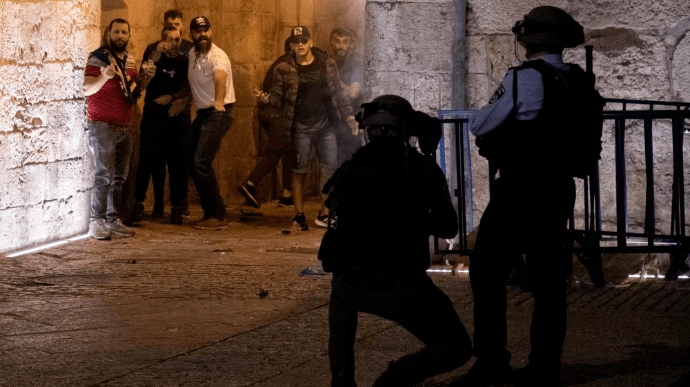 120 человек ранены в Восточном Иерусалиме — там протесты против выселений палестинцев