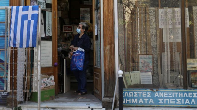 Греція на місяць закриває бари і ресторани у найнаселеніших районах 
