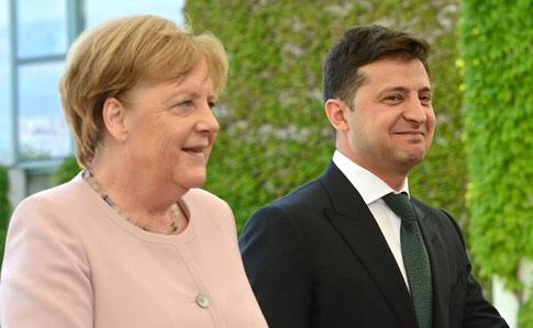Зеленский прибыл на встречу с Меркель
