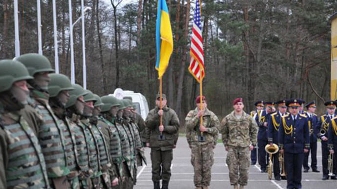 Сенаторы США обсудили с Зеленским военную помощь Украине