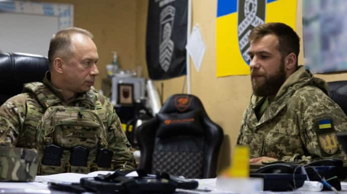 Ukrainian Commander-in-Chief pays 48-hour visit to eastern fronts due to difficult situation there – photo
