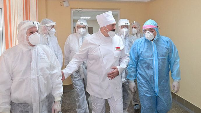 Лукашенко задумался о беларусской вакцине от COVID: Деньги небольшие