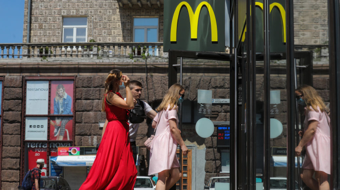Український уряд веде перемовини з МакДональдз, аби відновити роботу ресторанів мережі