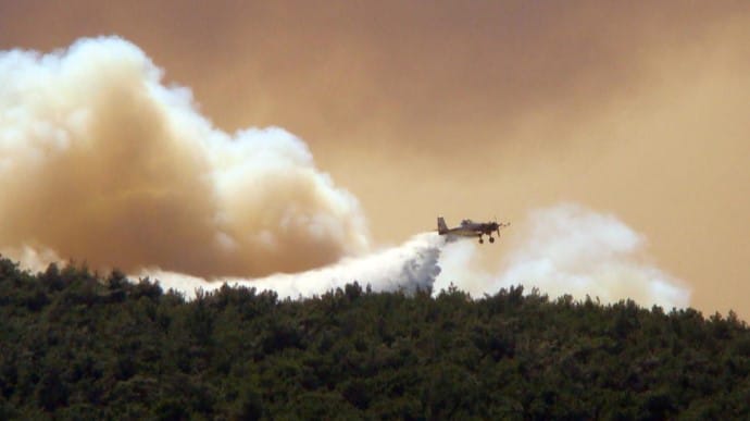 В Греции во время тушения пожара разбился самолет