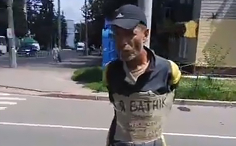 Полиция Чернигова ищет людей, которые привязали мужчину к столбу