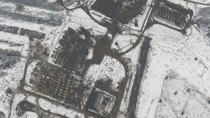 Новые спутниковые снимки свидетельствуют об активности войск России у границы Украины – CNN
