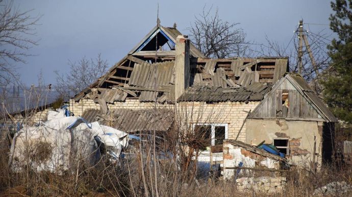 Russian missiles damage residential buildings and wound man in Kramatorsk, Donetsk Oblast