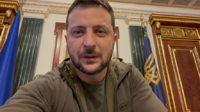 Zelenskyy, back in Kyiv, posts video from his office