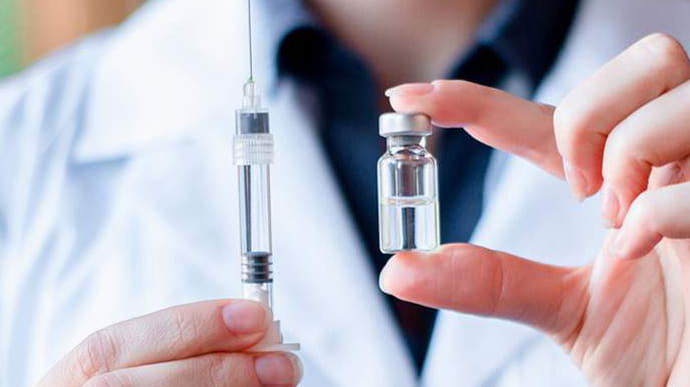 В Румынии со следующей недели начнут прививки третьей дозой вакцины от COVID-19