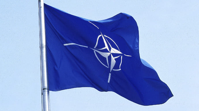 НАТО направляет корабли и истребители на восточный фланг из-за российской угрозы