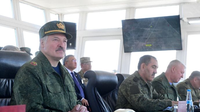 Лукашенко заявив, що Білорусь закупить у Росії зброї більш ніж на $1 млрд