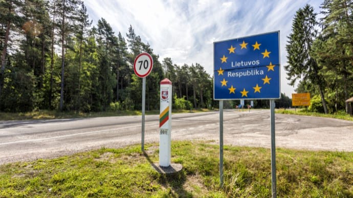 Литва за добу завернула на кордоні з Білоруссю понад 320 мігрантів