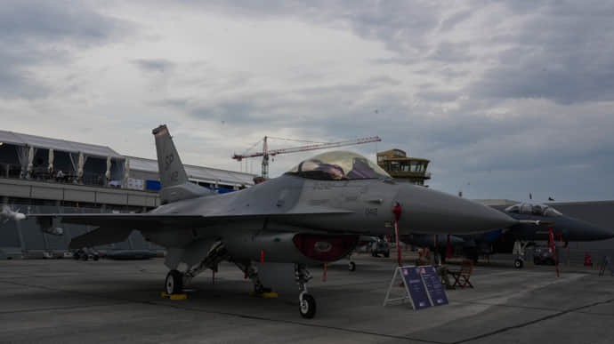 Польша предоставит инфраструктуру для обучения украинцев на F-16