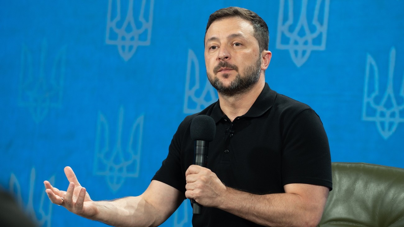 Zelenskyy: Ukraine is working with US on path to peace