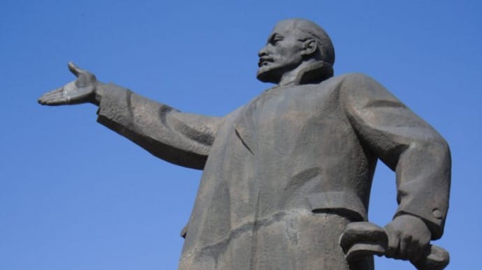 Відмова демонтувати Леніна: на Одещині поновили резонансну справу