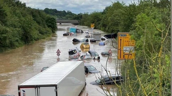 Кількість загиблих від повеней в Німеччині зросла до 42, рятувальні роботи тривають