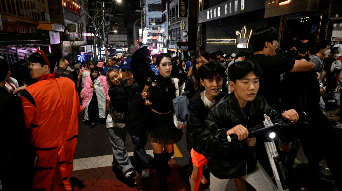 Кількість загиблих в тисняві на святкуванні в Сеулі перевищила 150 