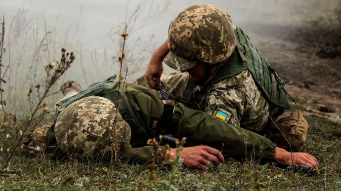 Бойовики поранили трьох українських військових