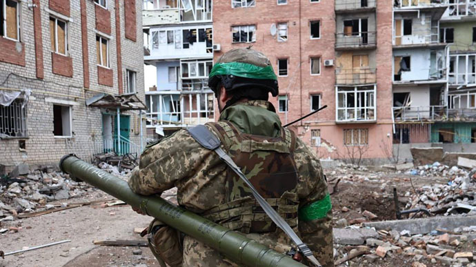 Intense battles continue in Bakhmut, city is holding out – Commander of Ukraine's Ground Forces 