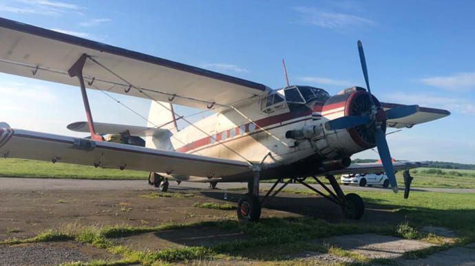 На Житомирщині затримали літак: незаконно залетів з Румунії