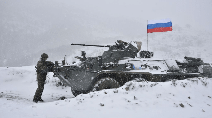 Половина військ РФ на кордоні з Україною готові атакувати — AFP