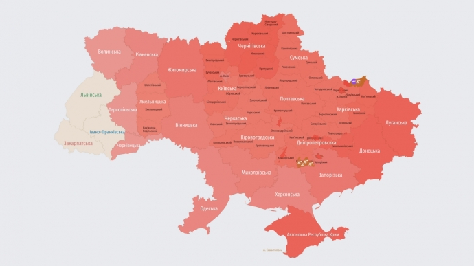 Росія масовано атакує Україну ударними БпЛА: в Києві пролунали вибухи