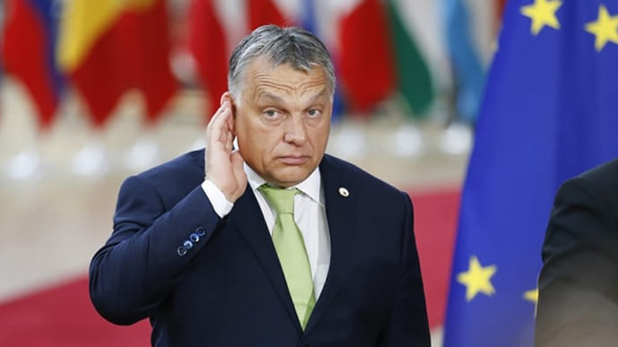 Самая большая группа Европарламента меняет правила, чтобы выгнать партию Орбана