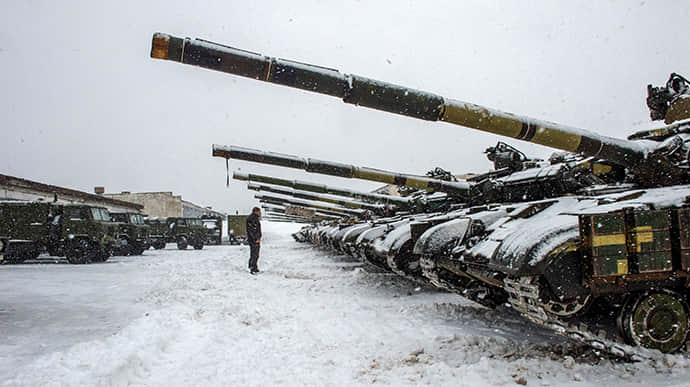 Ukraine moves onto defensive along much of front line – UK intelligence