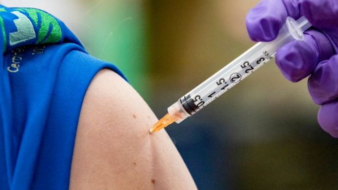 В Украине сделали рекордное количество Covid-прививок в течение недели