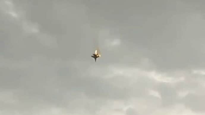 Russian aircraft crashes in occupied Crimea – video