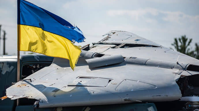 Воздушные силы сбили 28 Шахедов и 2 ракеты, которыми Россия атаковала Украину