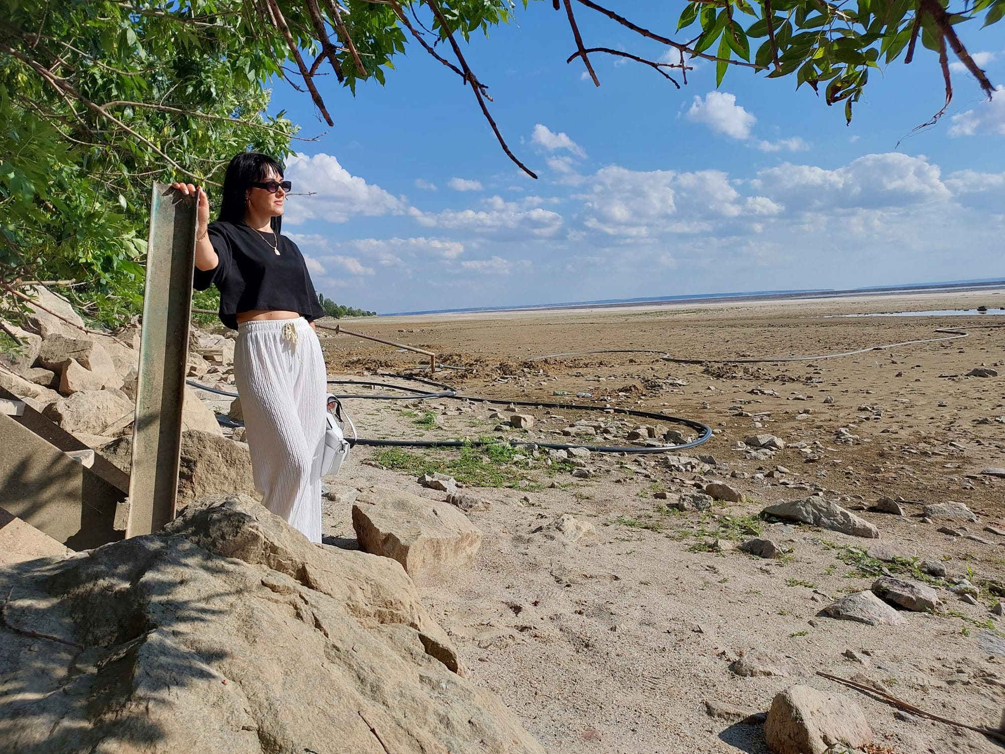 Ірина Борошнова на березі колишнього Каховського водосховища