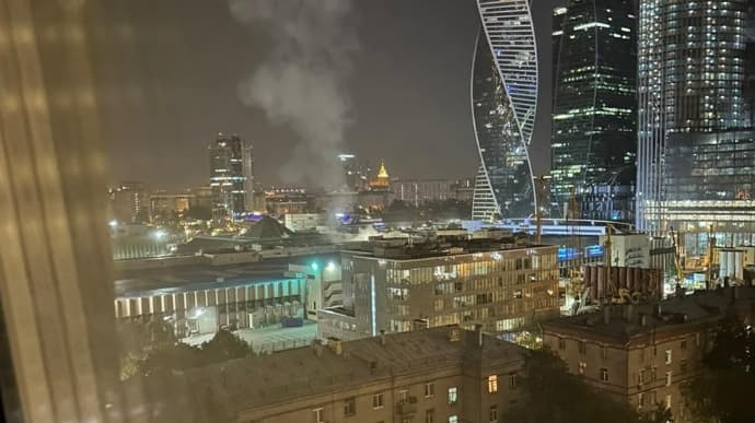 БПЛА снова атаковал Москву: поврежден Экспоцентр