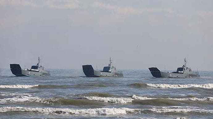 Россия перебрасывает в Черное море корабли Каспийской флотилии
