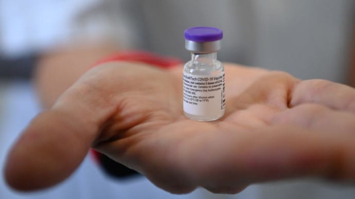 За сутки украинцы сделали 178 тысяч ковид-прививок, чаще всего выбирали Pfizer
