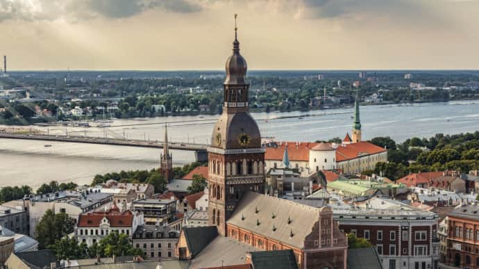 МЗС Латвії пропонує владі перевірити ключові компанії на зв’язки з Росією