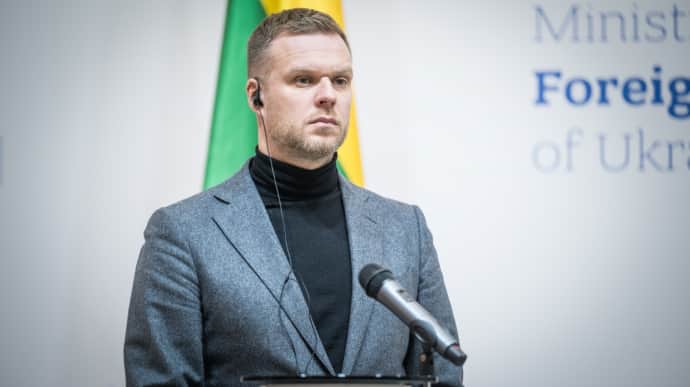Глава МЗС Литви вважає вартою уваги ідею Макрона щодо західних військ в Україні