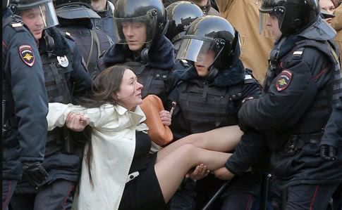 РосСМИ: В Москве на акции задержаны более 500 человек