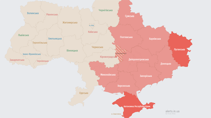 Росіяни обстріляли Херсон і Харків: є поранені