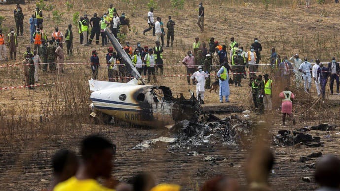 Военный самолет разбился в Нигерии