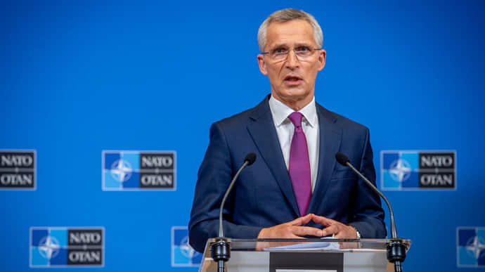 Столтенберга вмовляють залишитися генсеком НАТО ще на рік – Bloomberg