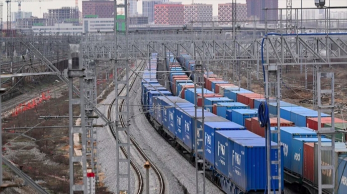 Russia cannot import quarter of usual freight due to problems with railways