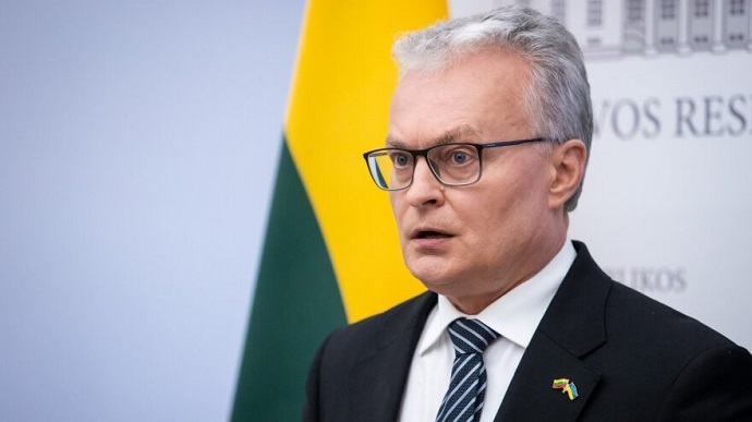 Президент Литви: зерно з України не може йти через Білорусь
