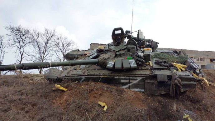 В боях за Мариуполь уничтожена танковая рота и шесть ББМ россиян – ОС