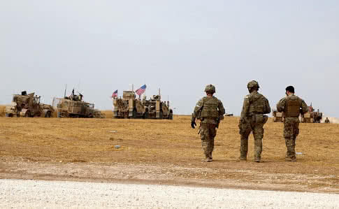 Солдаты США перекрыли дорогу перед российскими военными в Сирии — СМИ